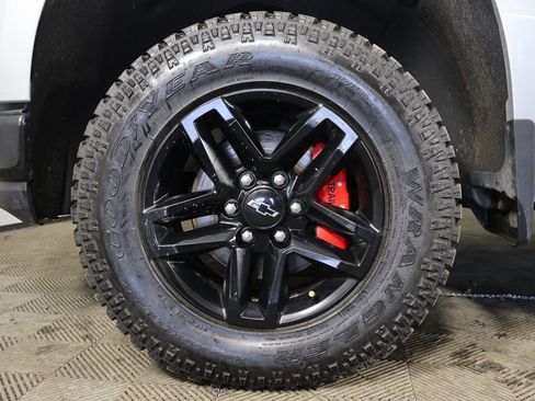 Used 2021 Chevrolet Silverado 1500 LT Trail Boss w/ Convenience Package II AWD/4WD image 17