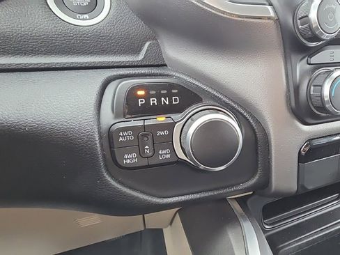 Used 2020 RAM 1500 Big Horn AWD/4WD image 18