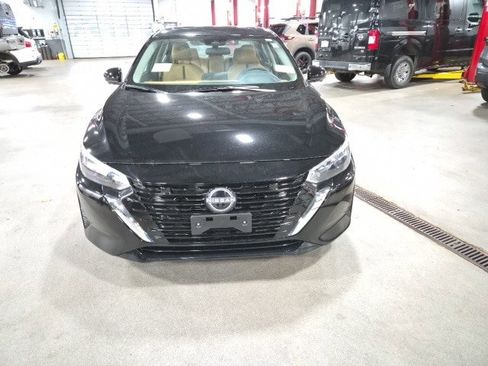 New 2025 Nissan Sentra SV w/ SV Premium Package image 3
