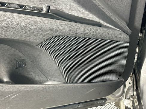 Used 2025 Toyota Camry SE w/ Convenience Package FWD image 18