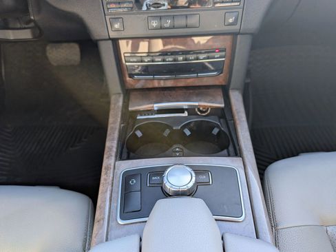 Used 2013 Mercedes-Benz E 350 Sedan image 26