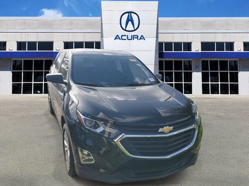 Used 2021 Chevrolet Equinox LS FWD image 1