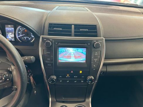 Used 2016 Toyota Camry LE FWD image 22