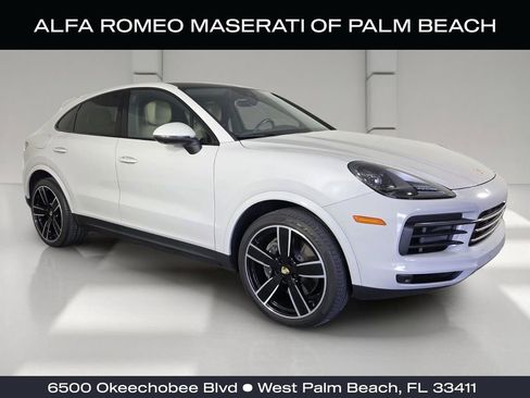 Used 2023 Porsche Cayenne Platinum Edition AWD/4WD image 1