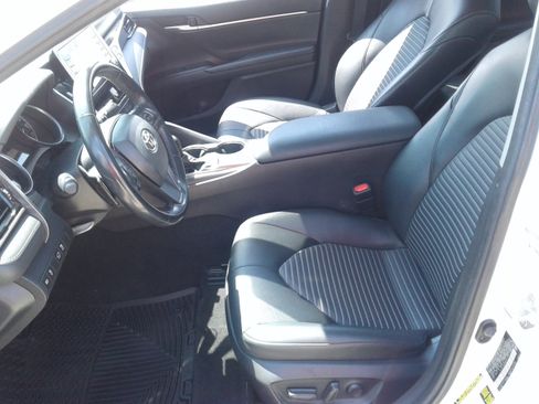 Used 2021 Toyota Camry SE FWD image 14