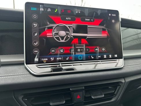 New 2026 Volkswagen Tiguan SE image 11