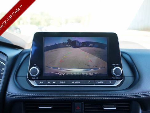 Used 2023 Nissan Rogue SV AWD/4WD image 11