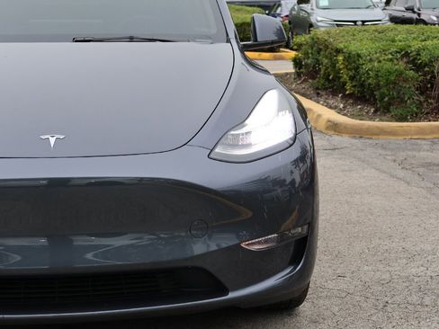 Used 2023 Tesla Model Y Long Range image 14