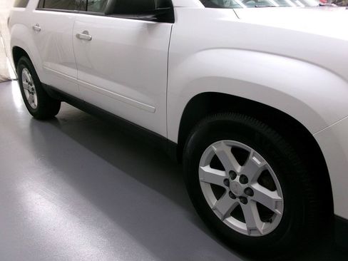 Used 2016 GMC Acadia SLE AWD/4WD image 10