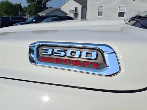 Used 2024 RAM 3500 Limited AWD/4WD image 33