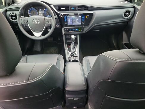 Used 2017 Toyota Corolla XLE image 16