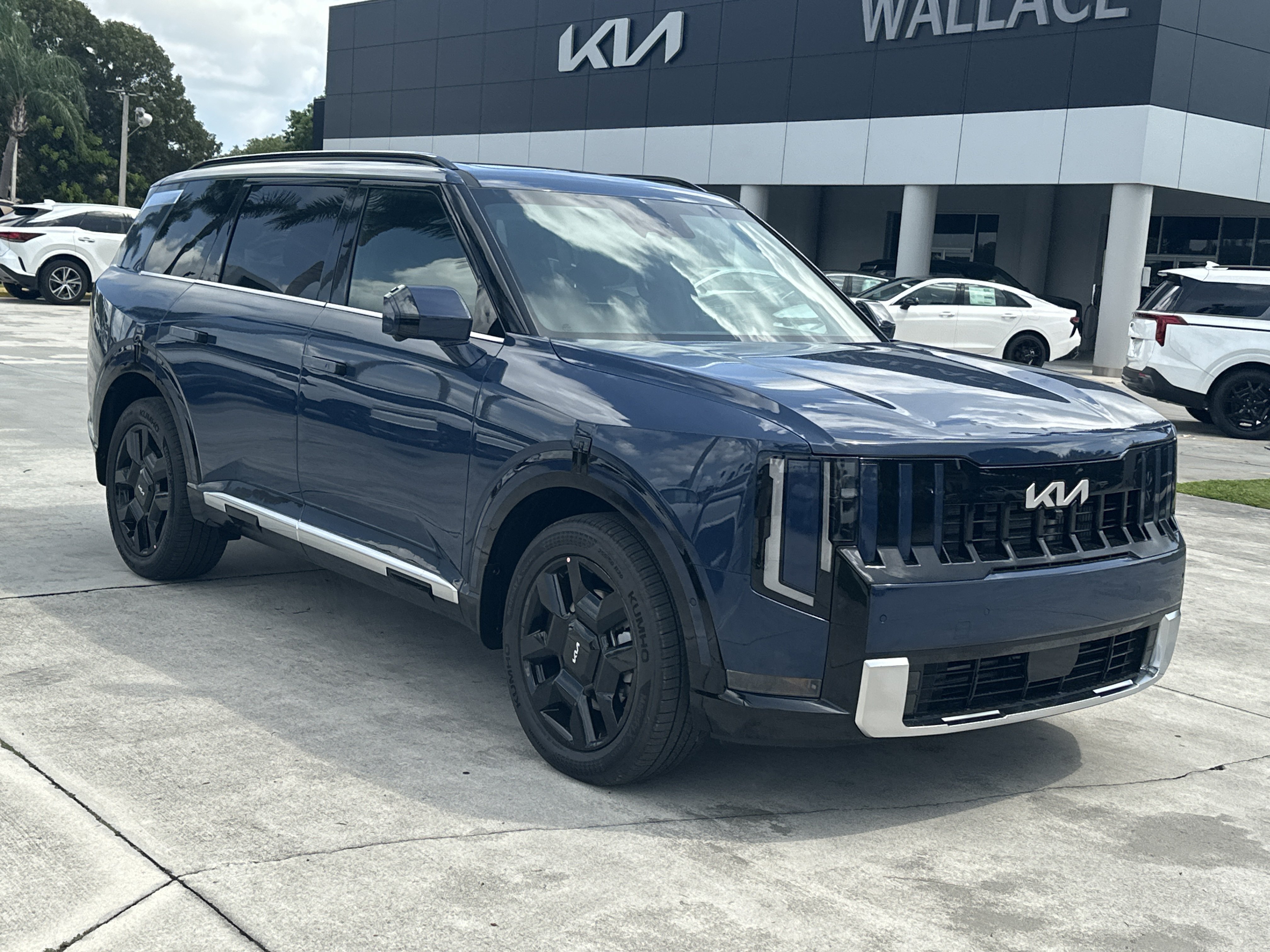 New 2027 Kia Telluride SX Prestige AWD/4WD image 4