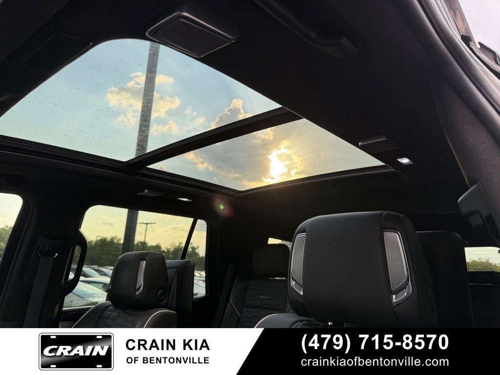 Used 2023 Cadillac Escalade Premium Luxury Platinum w/ LPO, Floor Liner Package AWD/4WD image 21