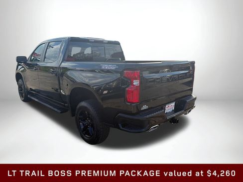 Used 2024 Chevrolet Silverado 1500 LT Trail Boss w/ LT Trail Boss Premium Package AWD/4WD image 4