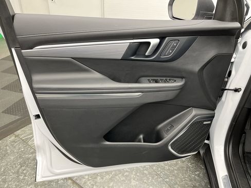 New 2026 Buick Enclave Preferred w/ LPO, Floor Liner Package image 7