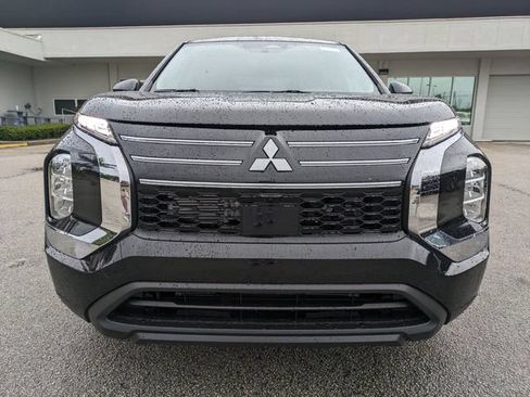 New 2026 Mitsubishi Outlander ES FWD image 9