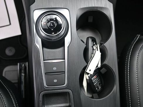 New 2025 Ford Escape SE w/ PHEV Premium Package image 9