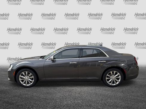 Used 2018 Chrysler 300 Limited w/ Harman/Kardon Audio Group image 7