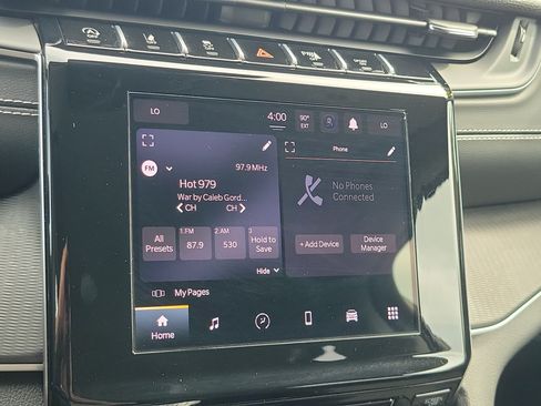 Used 2024 Jeep Grand Cherokee Laredo RWD image 20