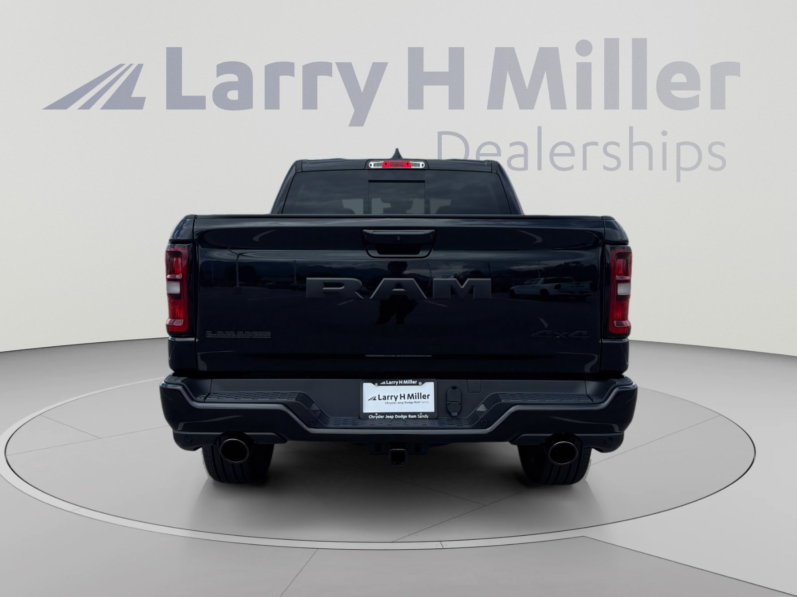New 2026 RAM 1500 Laramie w/ Night Edition AWD/4WD image 4