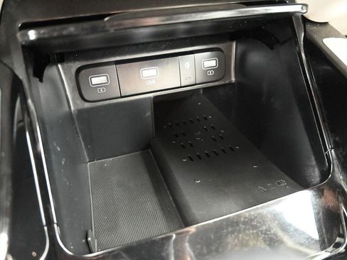 Used 2023 Kia Sorento SX image 23