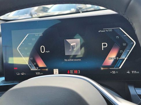 Used 2024 BMW i5 eDrive40i w/ Convenience Package image 29