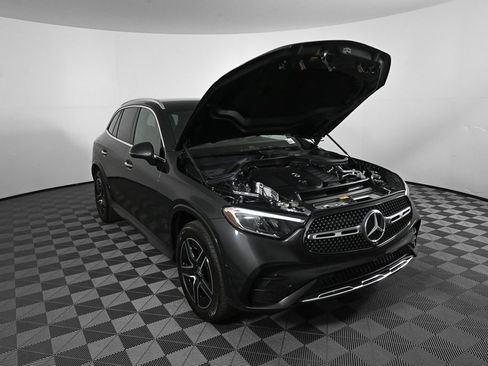 Used 2024 Mercedes-Benz GLC 300 image 32