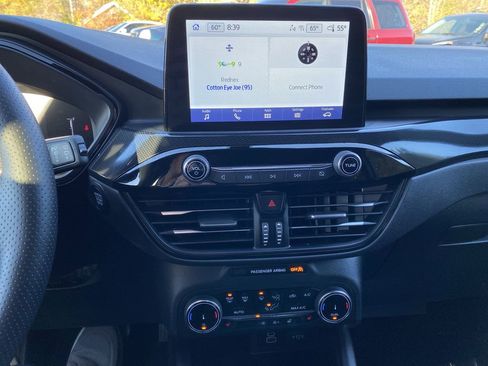 Certified 2025 Ford Escape ST-Line image 9