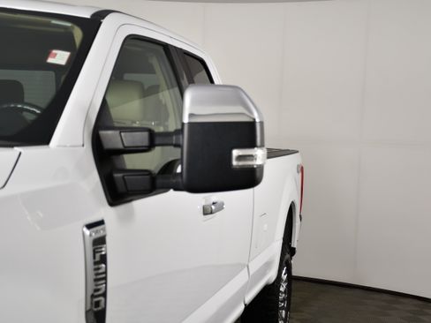 Used 2017 Ford F250 Lariat w/ Chrome Package AWD/4WD image 13