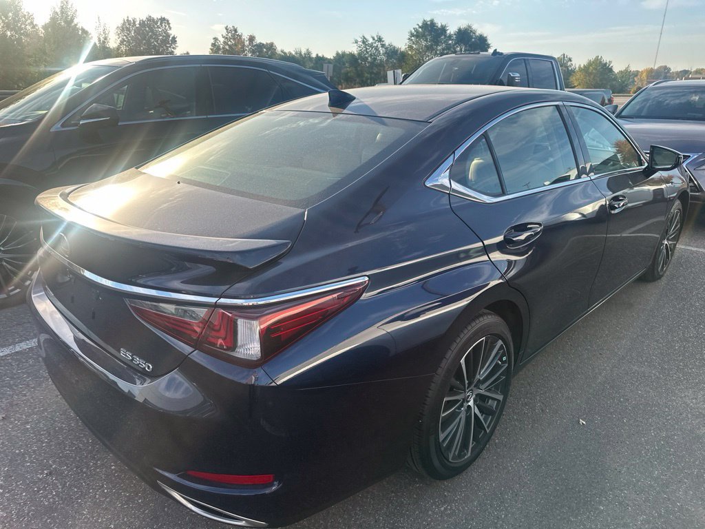 Used 2024 Lexus ES 350 w/ Premium Package FWD image 23