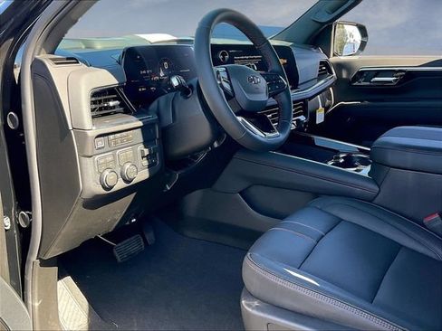 New 2026 Chevrolet Suburban RST w/ Comfort Package AWD/4WD image 9
