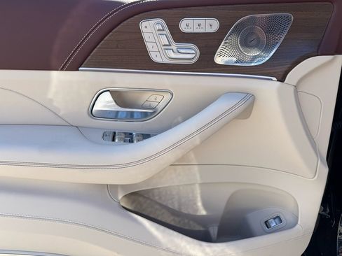 New 2026 Mercedes-Benz Maybach GLS 600 Maybach GLS 600 image 12