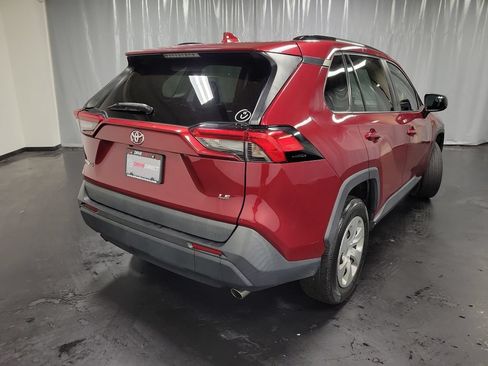 Used 2021 Toyota RAV4 LE FWD image 8