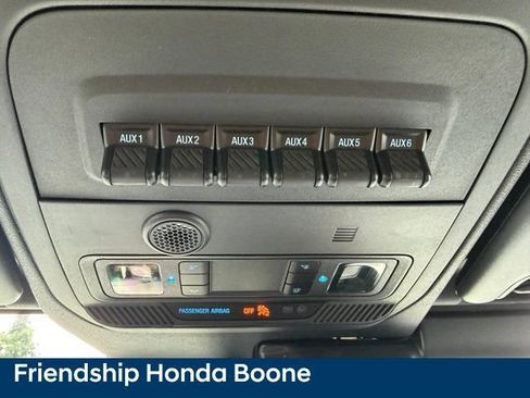 Used 2025 Ford Bronco Badlands AWD/4WD image 32