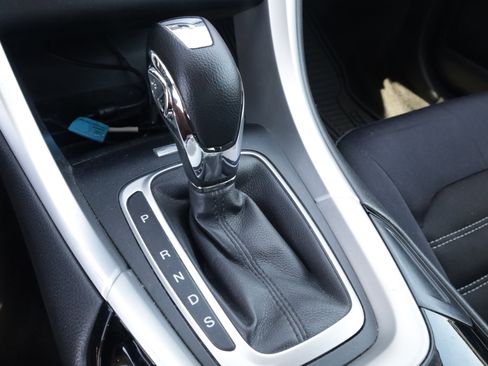 Used 2013 Ford Fusion SE FWD image 9