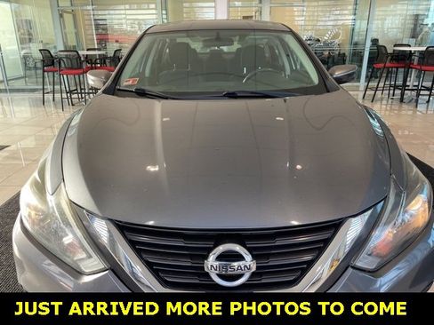 Used 2016 Nissan Altima 2.5 SR image 3