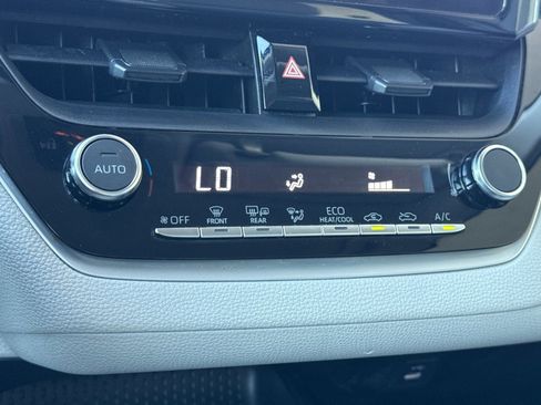 Used 2024 Toyota Corolla LE w/ LE Convenience Package FWD image 18