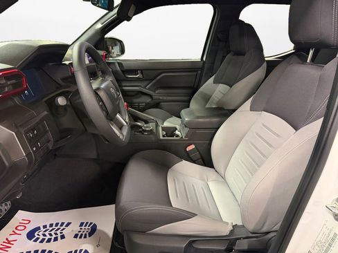 Used 2025 Toyota Tacoma TRD Sport image 11