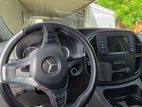 Used 2023 Mercedes-Benz Metris Passenger image 10
