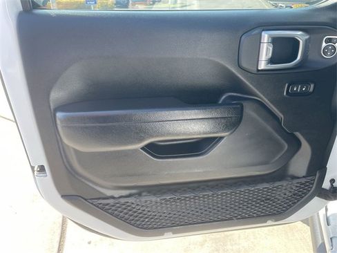 Used 2024 Jeep Wrangler Unlimited Rubicon 4xe image 21