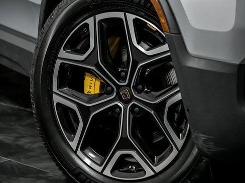 Used 2023 Rivian R1S Adventure image 3