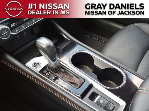 Certified 2024 Nissan Altima 2.0 SR FWD image 21