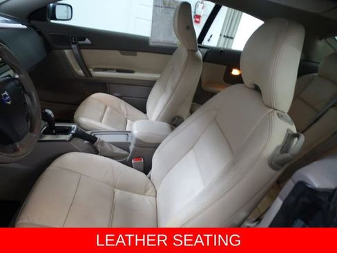 Used 2007 Volvo C70 T5 image 2