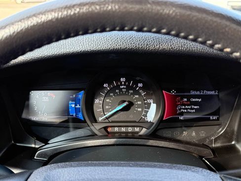 Used 2015 Ford Expedition XLT w/ Equipment Group 202A RWD image 40
