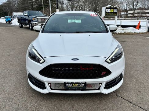 Used 2016 Ford Focus ST image 2