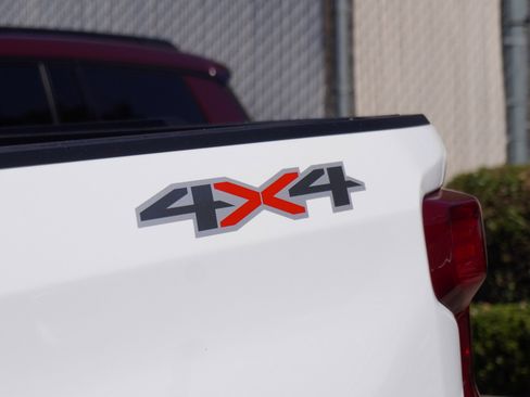 Used 2023 Chevrolet Silverado 1500 W/T w/ WT Safety Package AWD/4WD image 9