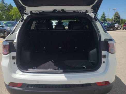 Used 2025 Jeep Compass Limited AWD/4WD image 19