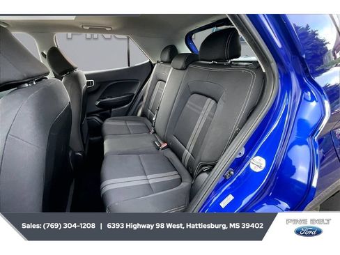 Used 2023 Hyundai Venue SEL FWD image 19