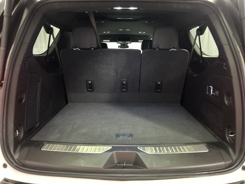Used 2025 GMC Yukon XL Denali AWD/4WD image 24