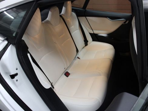 Used 2020 Tesla Model S AWD image 37